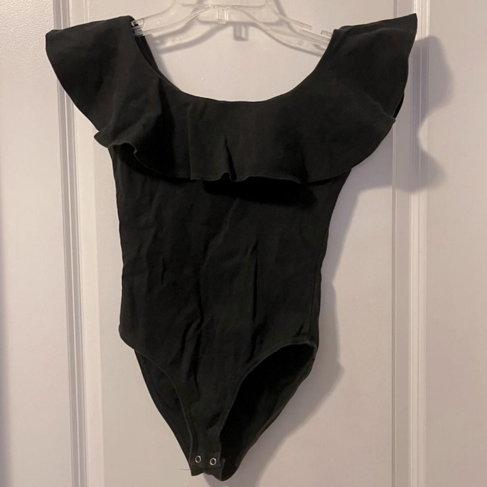 BLACK Flying Colors Large Ruffle On Off Shoulder Bodysuit Top M